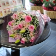 静岡県静岡市清水区花のナカムラの花　ピンクバラの花束